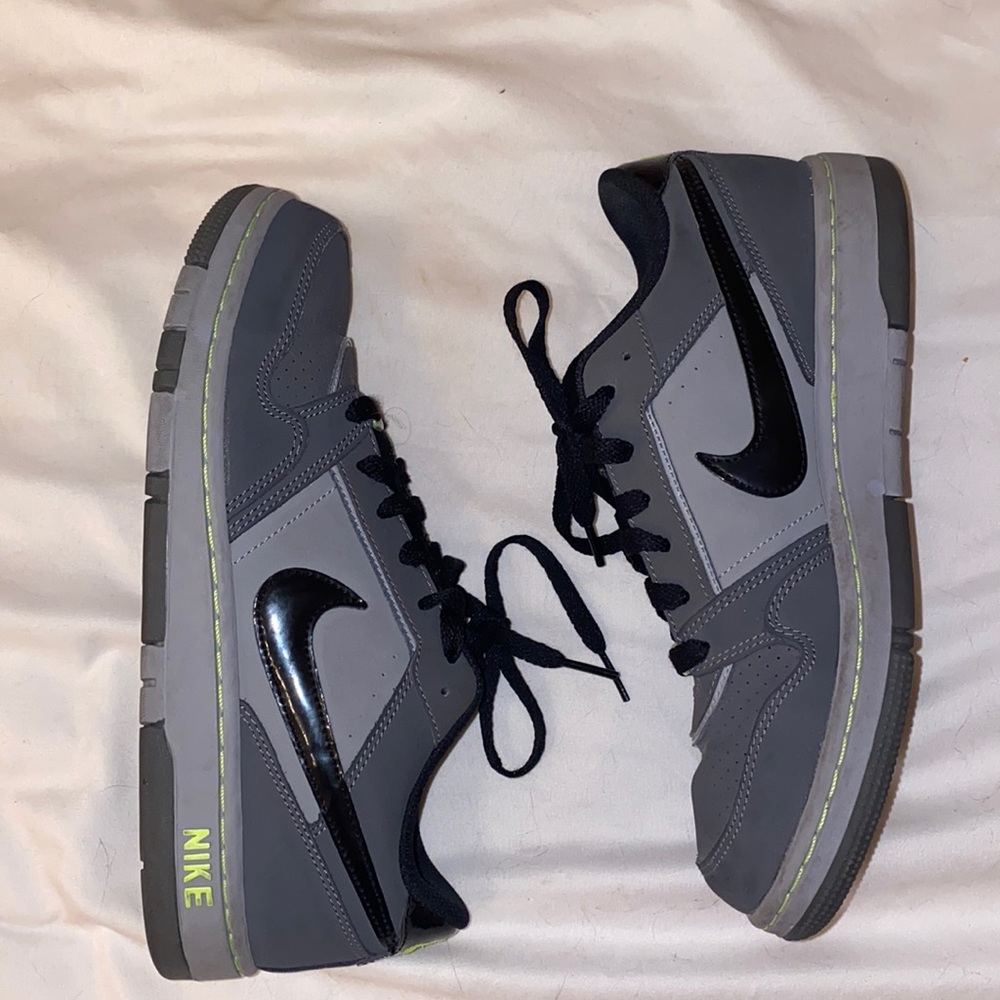 Nike Suede Gray / Black / Neon Green Sneakers 7Y